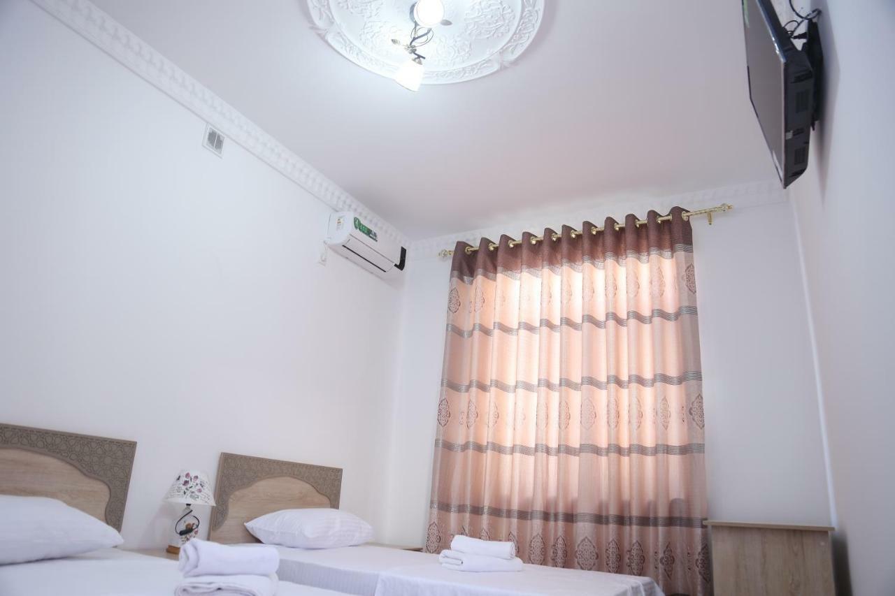 בוקורו Anis-Pari Hotel מראה חיצוני תמונה
