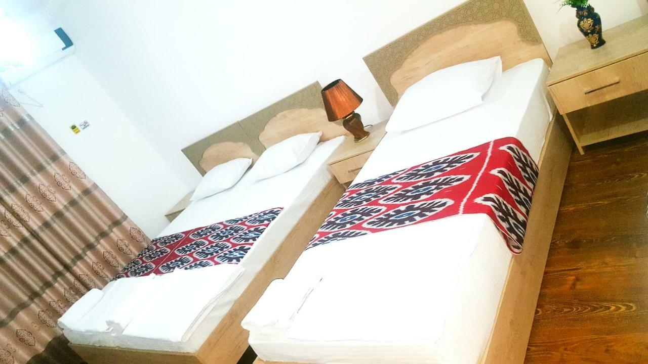בוקורו Anis-Pari Hotel מראה חיצוני תמונה